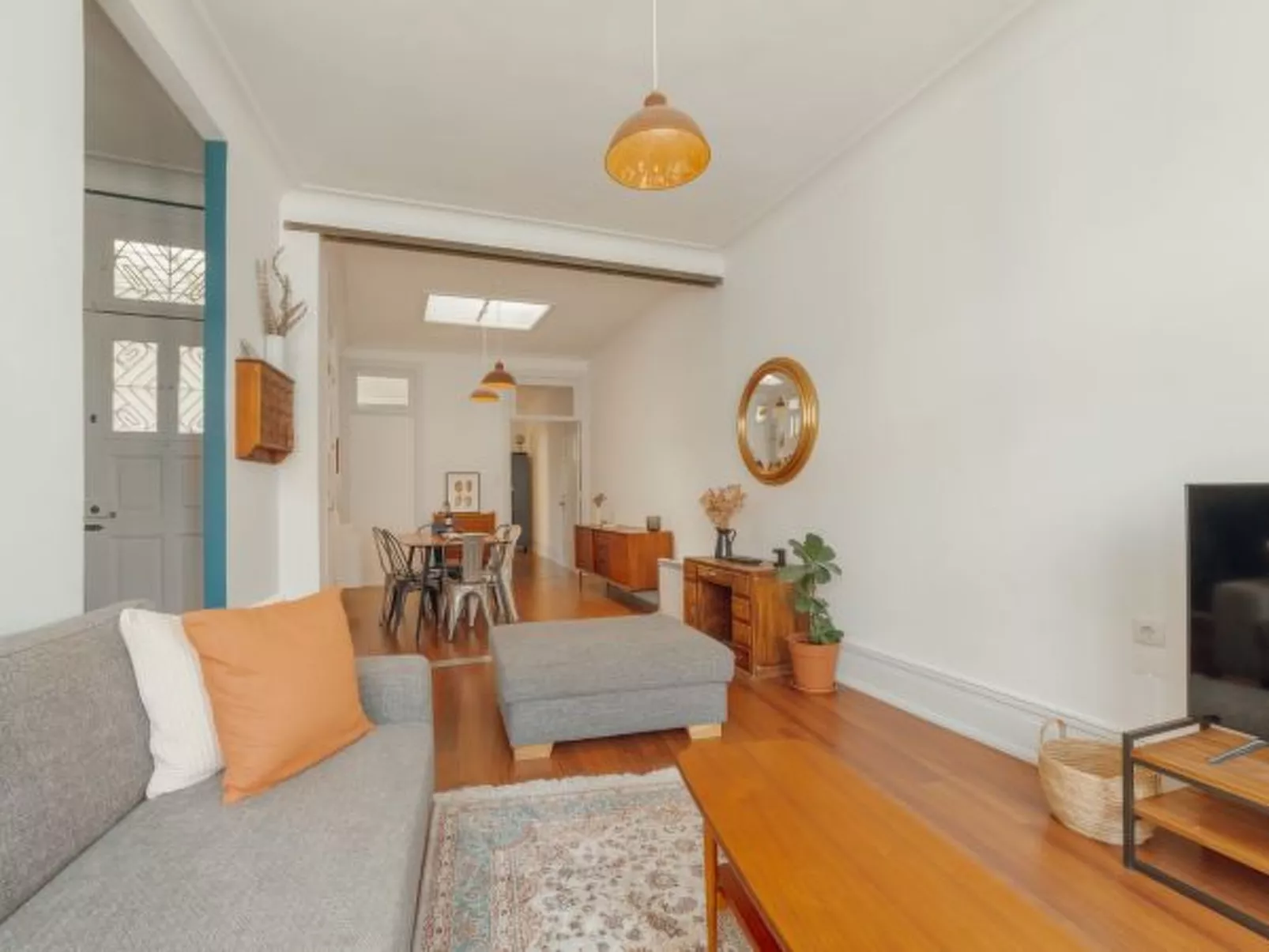 DOWNTOWN RETRO BOLHAO by VACATIONY - Inside