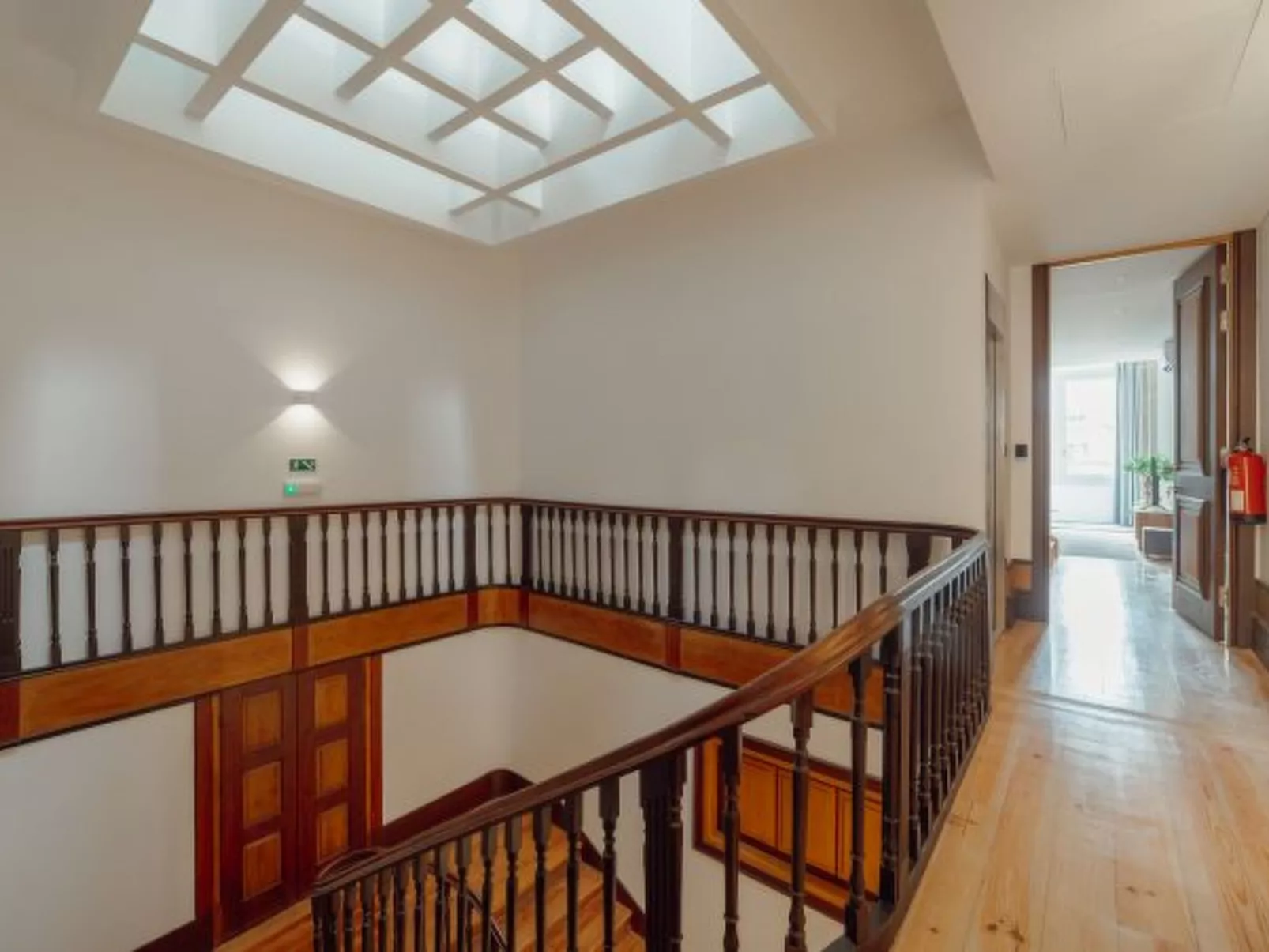 HEART OF PORTO APARTMENT F DUPLEX by VACATIONY - Inside