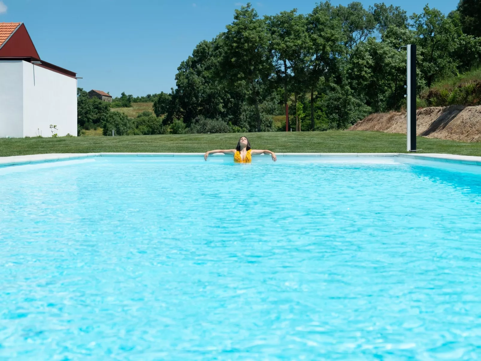 Ganzes Haus in Vila Soeiro Do Chão mit privatem Pool und Blick ins Grüne - Dehors