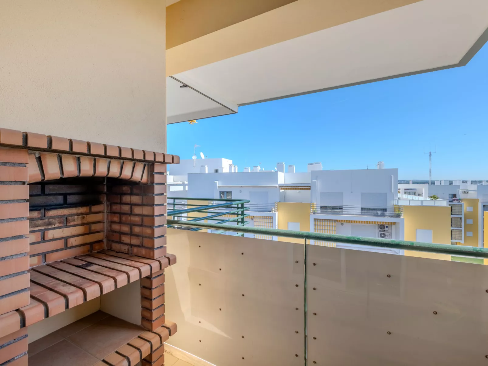 Cristina Inn - Outside