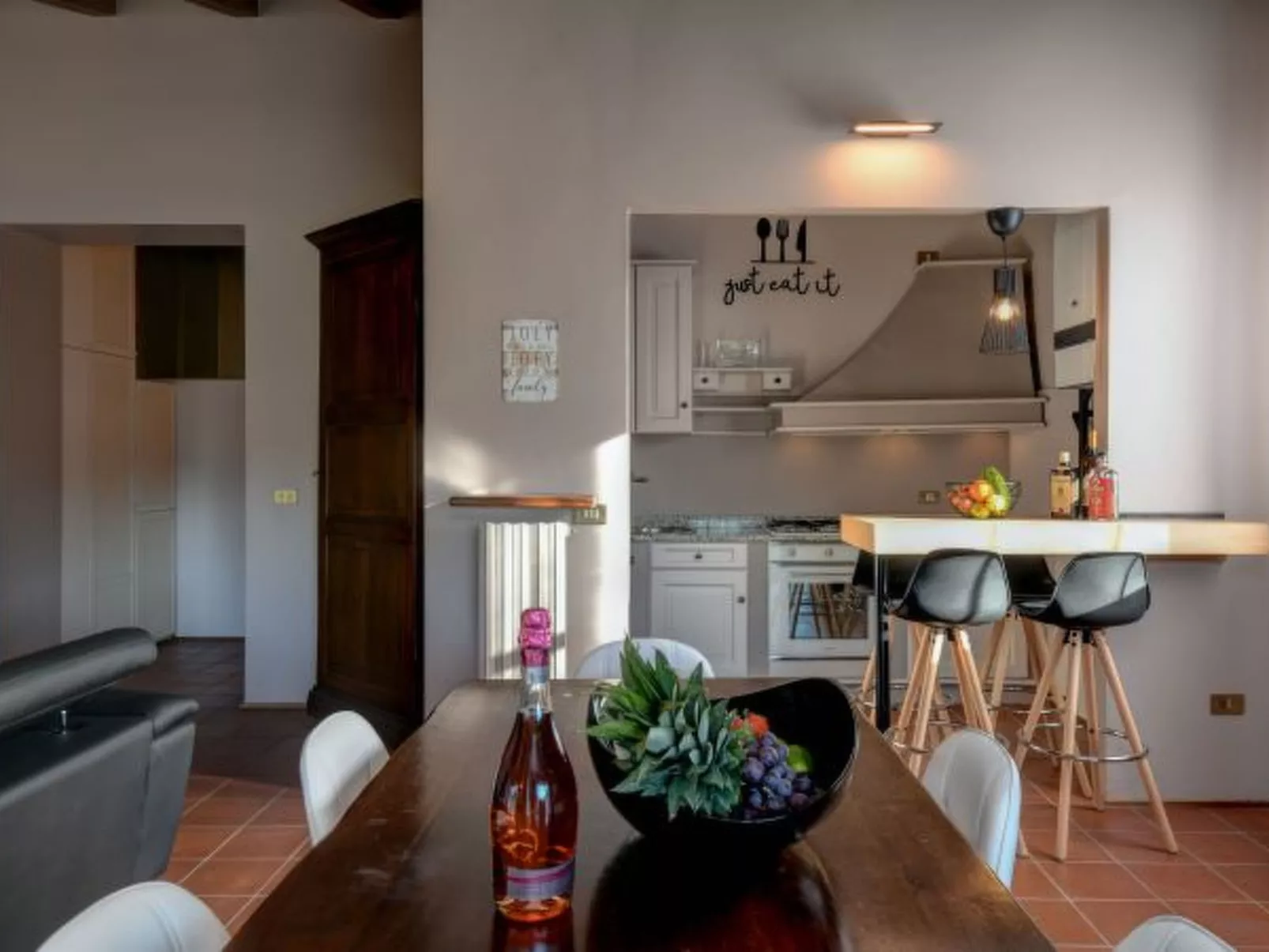 Desenzanoloft Swarovski & Pool - Image-tags.info