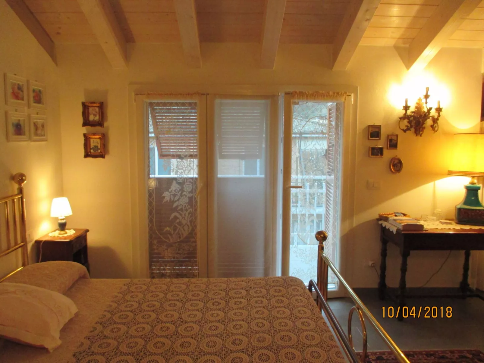 Ferienzimmer 'Mansarda Lina' mit Terrasse - Dedans