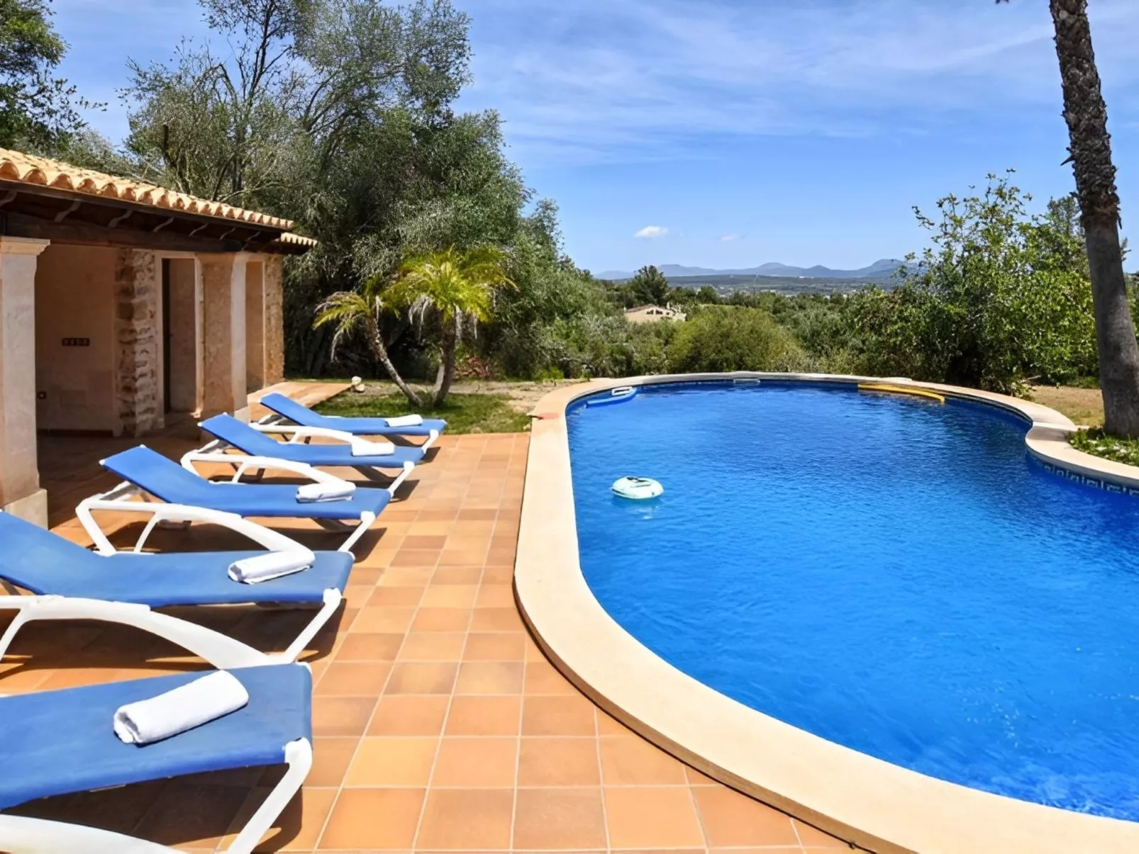 Villa mit eigenem Schwimmbad - Dehors