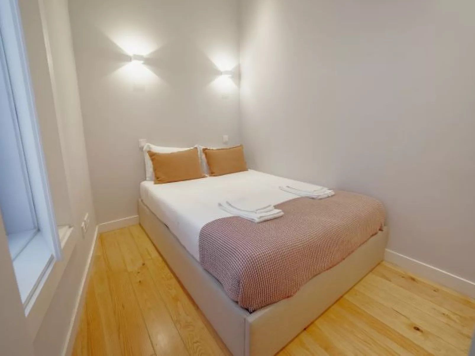 DOWNTOWN AMAZING DUPLEX by VACATIONY - Inside