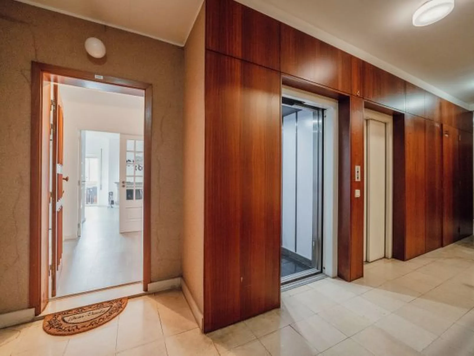 GAIA TERRACE with ELEVATOR by VACATIONY - Inside