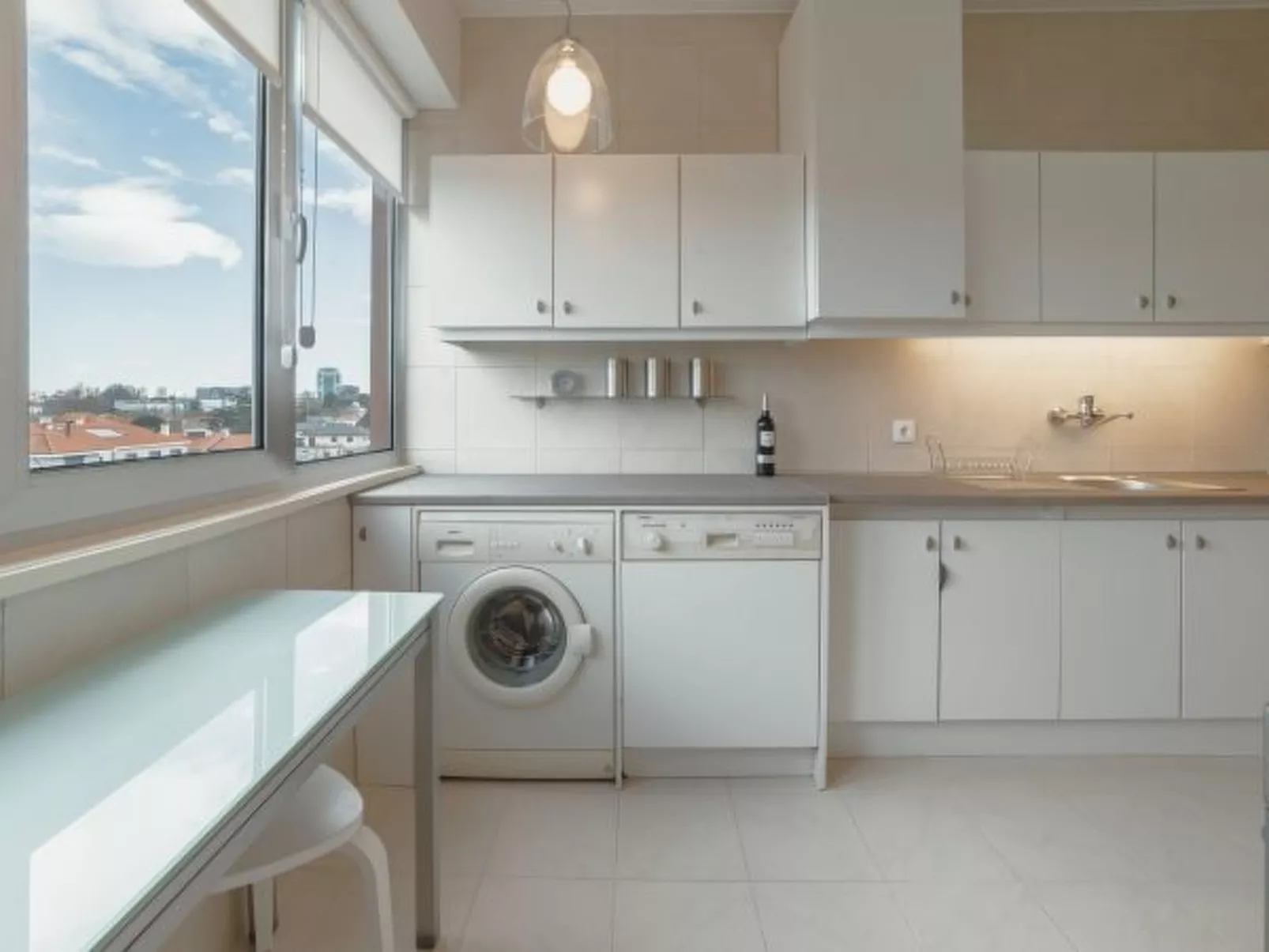 GRAND BOTANIC GARDEN APARTMENT by VACATIONY - Inside