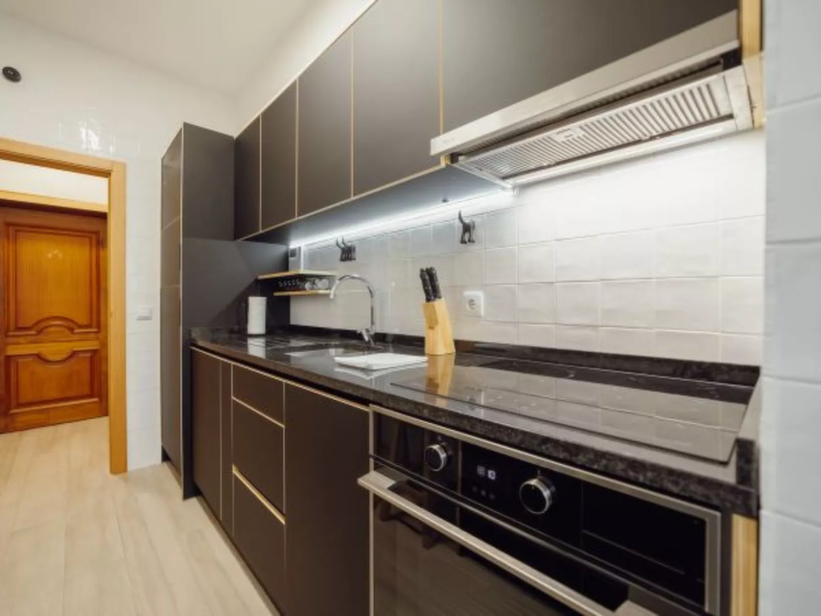 GOOD MORNING TORRINHA by VACATIONY - Inside