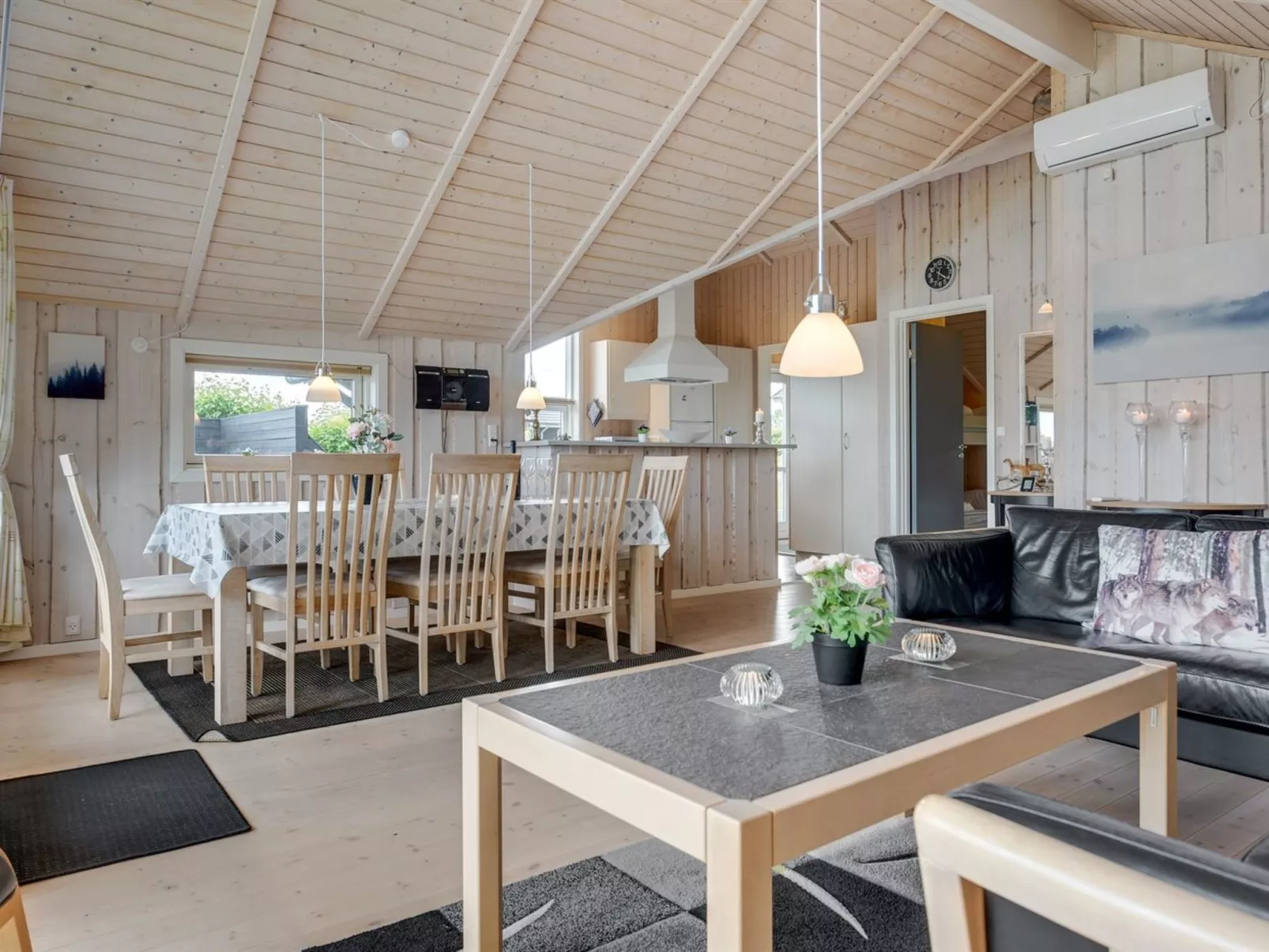 "Sulo" - 500m from the sea - Drinnen