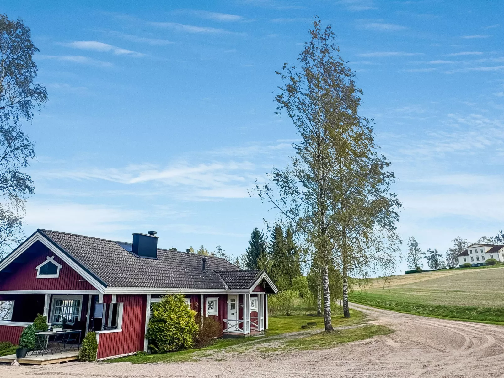 Peltosirkku - Inside