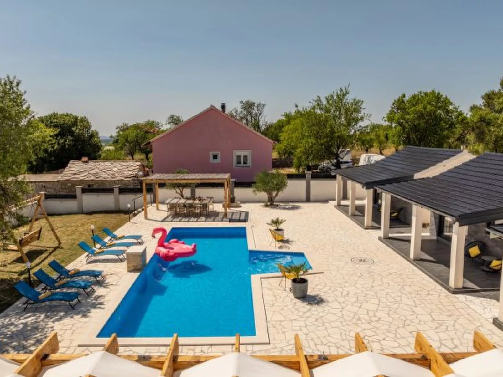 Unique Villa V with pool - Image-tags.info