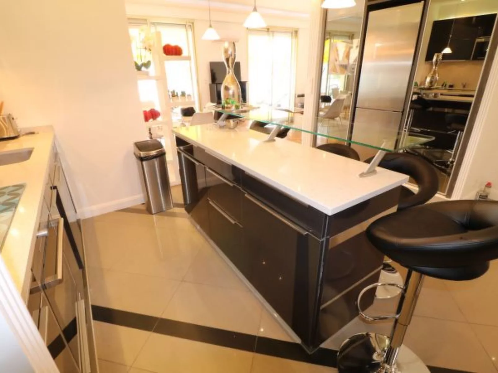 3 bedroom facing the beach 401 - Image-tags.info