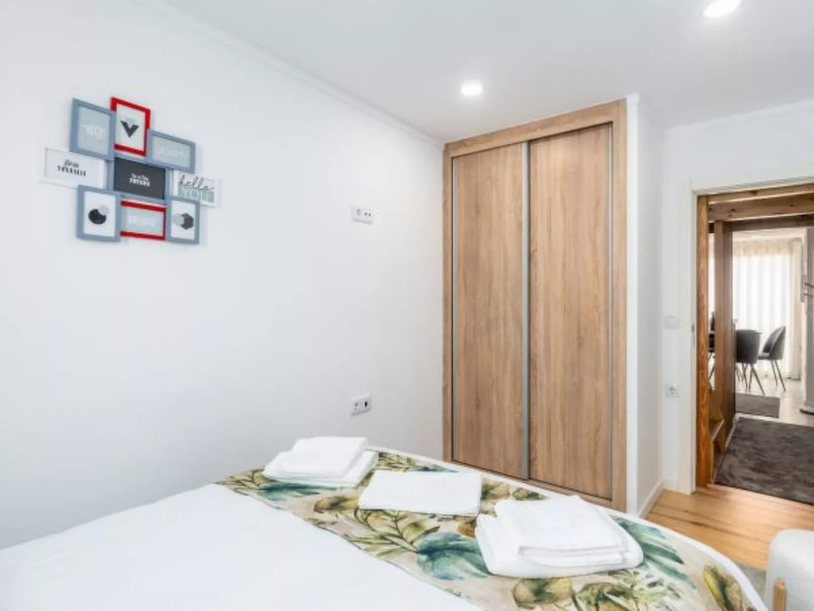 CITY CENTER COMFORT APARTMENT B by VACATIONY - Inside