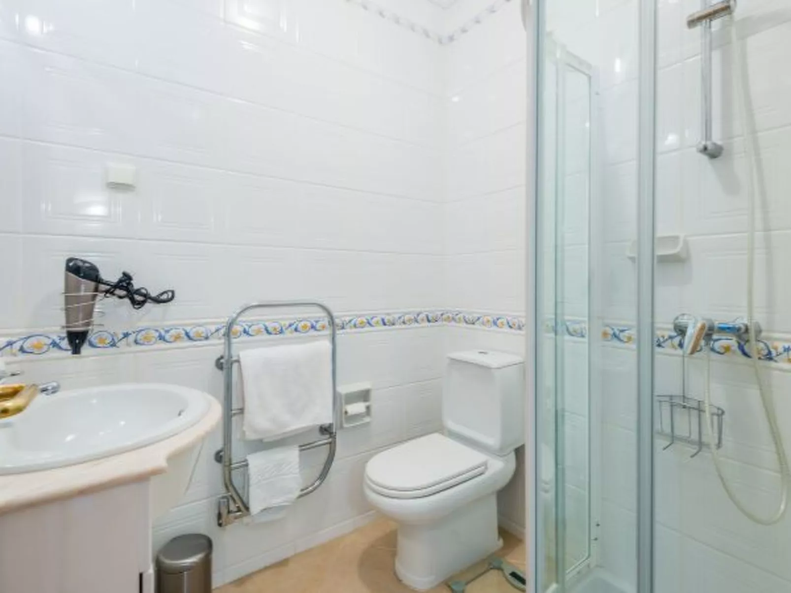 Fairviews Village - Boavista Resort in Lagos - Inside