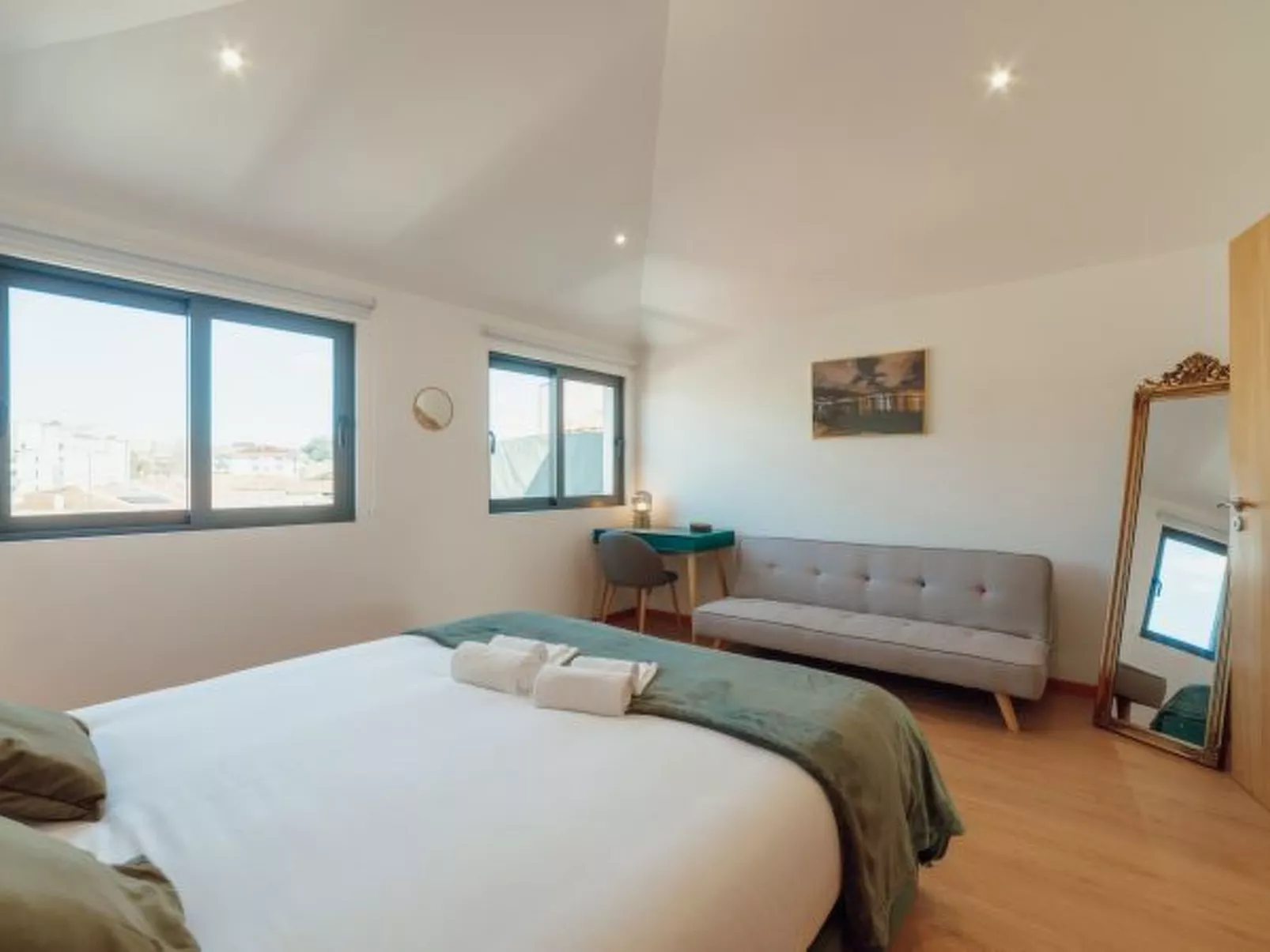 MODERN & STYLISH APARTMENT III by VACATIONY - Inside