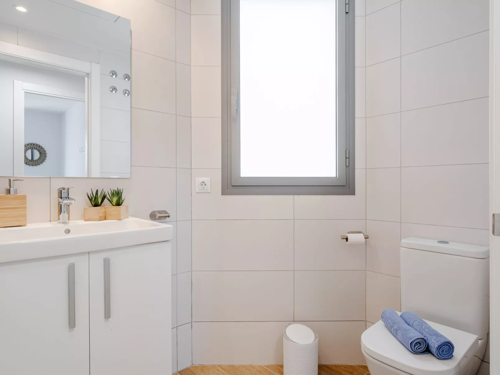 Marina Real III - Inside