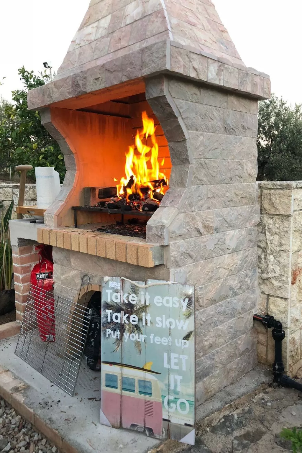 In Ermioni mit gemeinschaftlichem Pool, Grill und Terrasse - Draußen