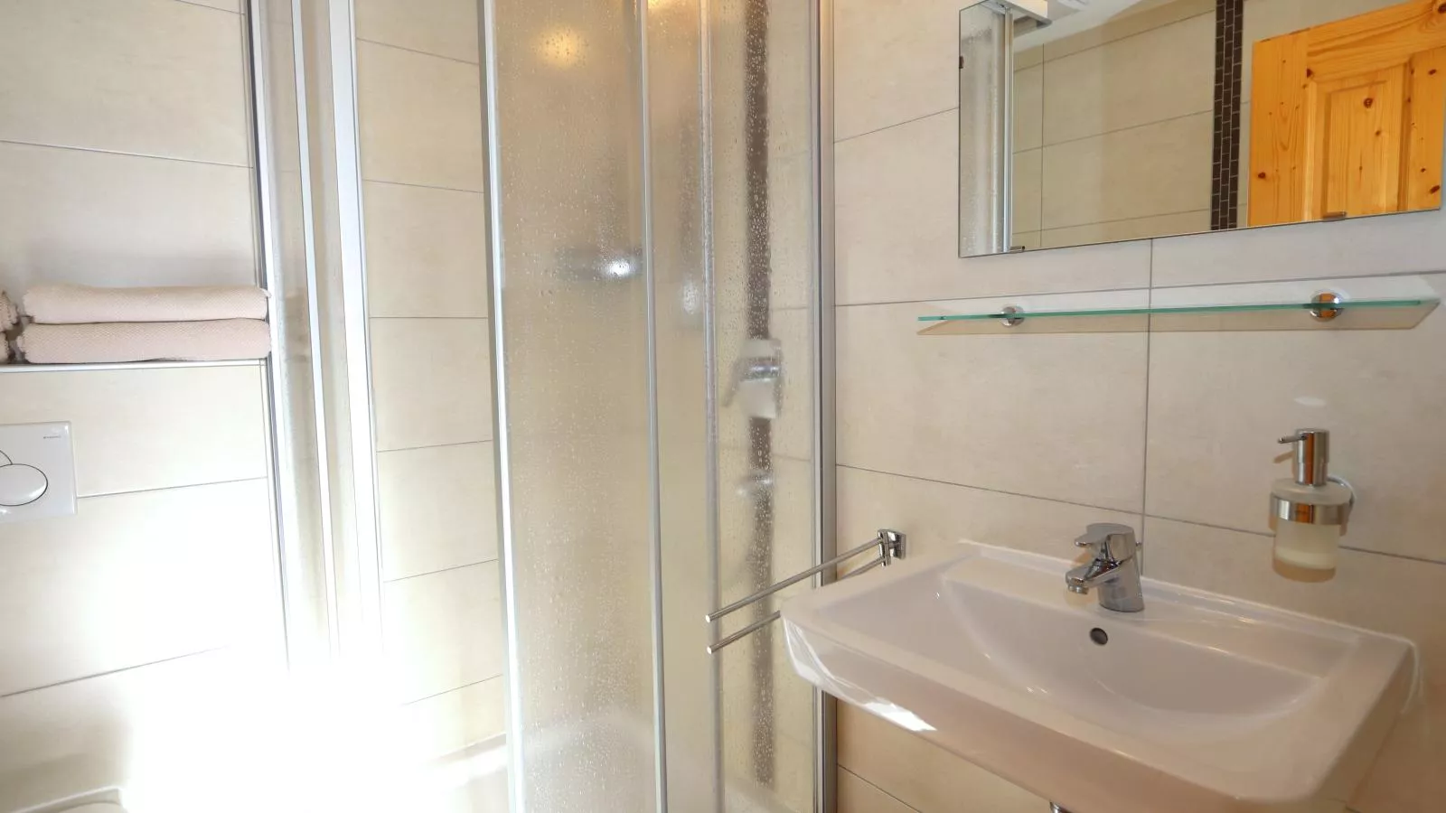 Kometer App Enzian-Bathroom