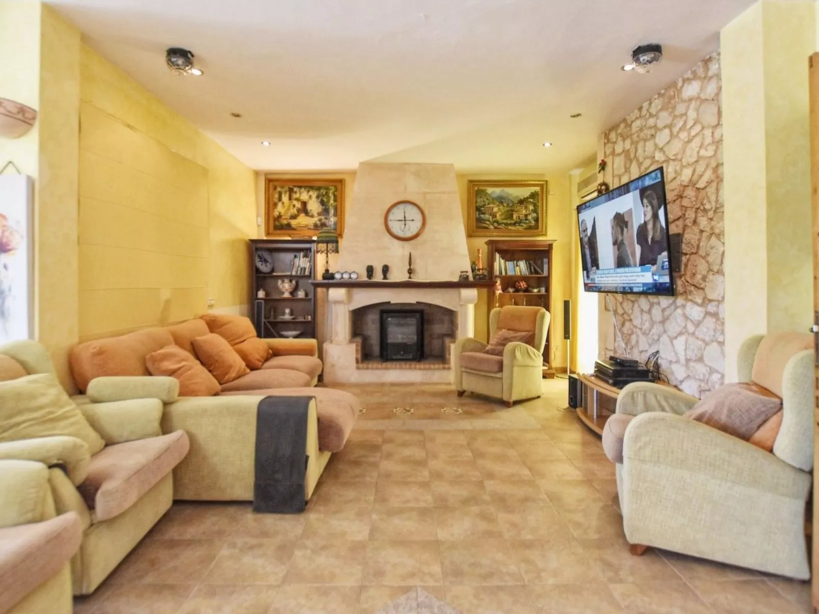 In Campos mit Privatem Pool - Drinnen