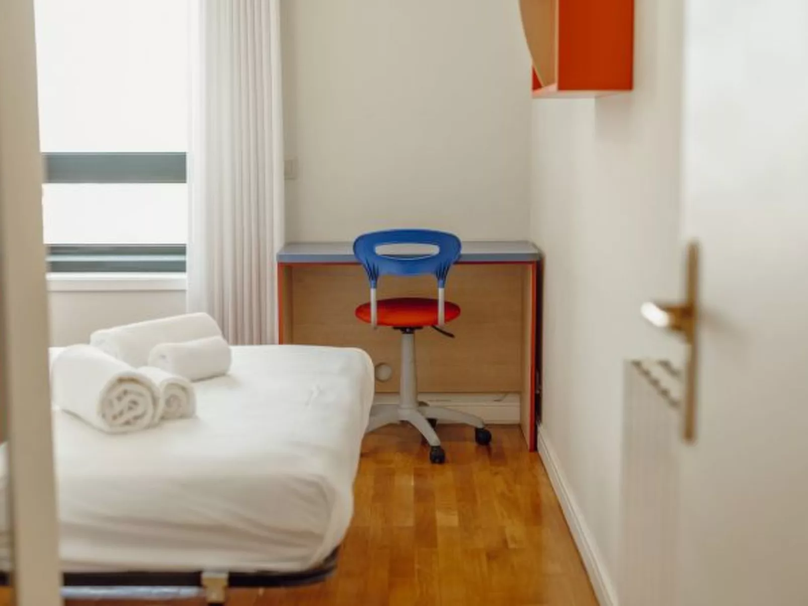 DOWNTOWN GRAND TOWER VIEW by VACATIONY - Inside