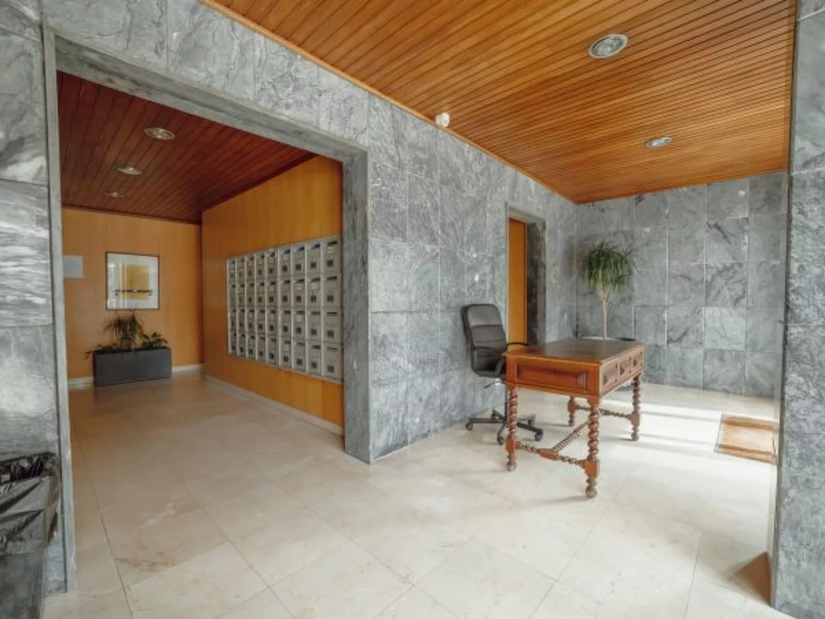 CRYSTAL PALACE GARDEN STYLISH APARTMENT - Inside