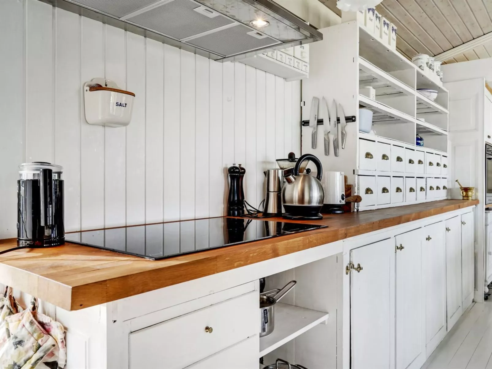 "Katri" - 500m from the sea - Inside