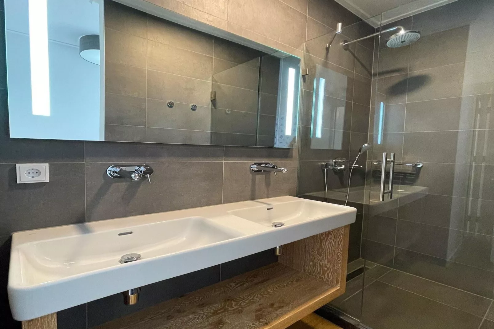 Friese Meren Villa's 21-Bathroom