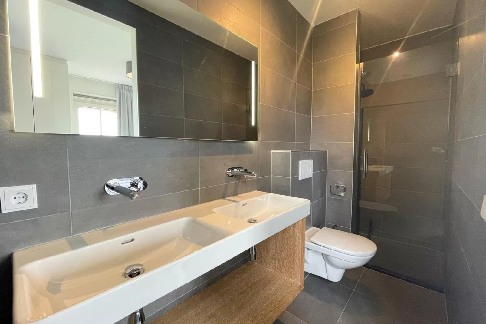 Friese Meren Villa's 21-Bathroom
