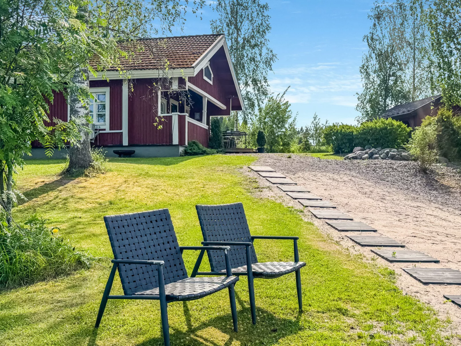 Peltosirkku - Inside