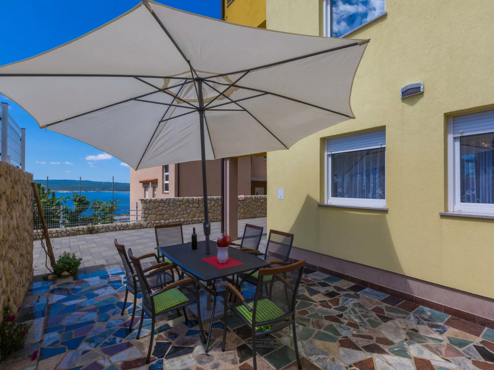 IVA-BONO 1 / HR-09873-01 - Draußen