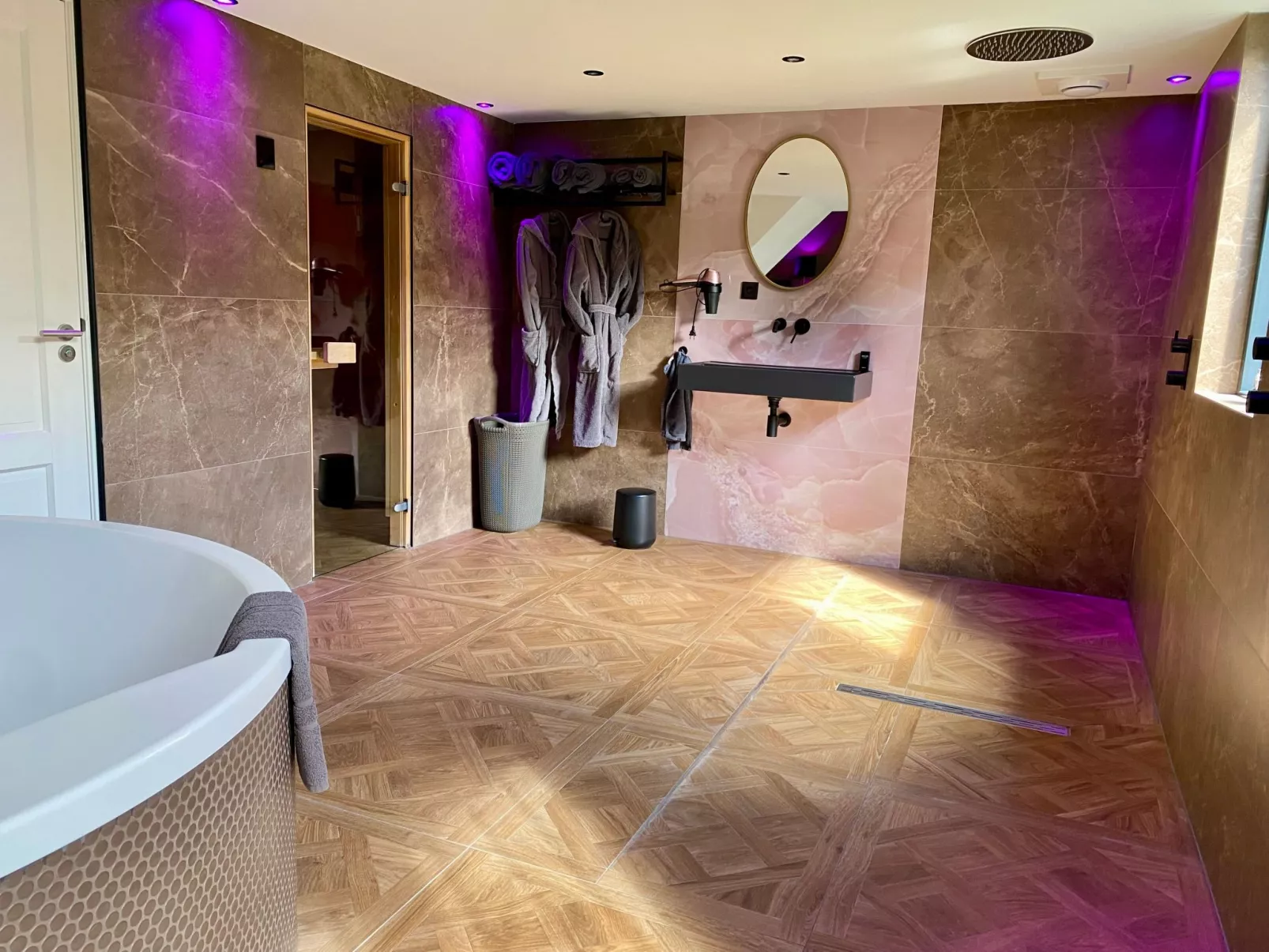 Wellness Suite - Drinnen