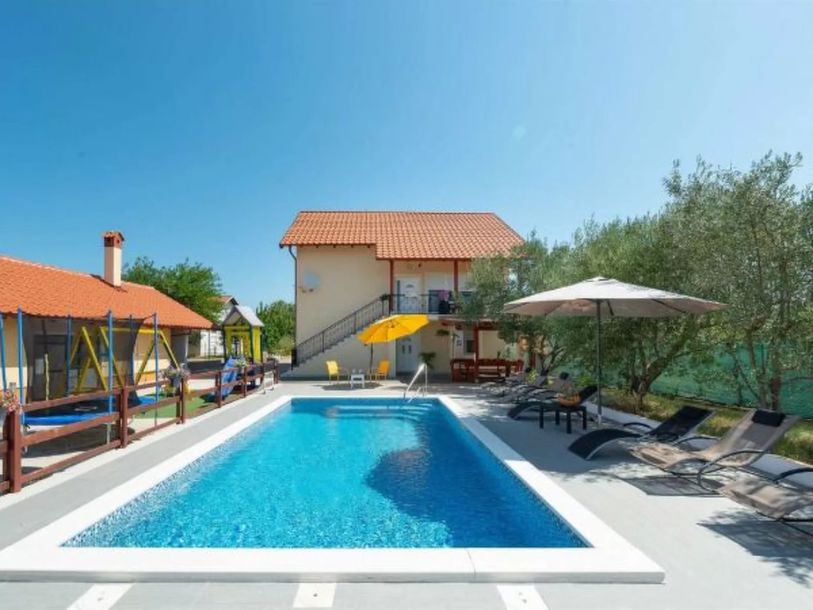 Holiday Home Vesna with pool - Image-tags.info