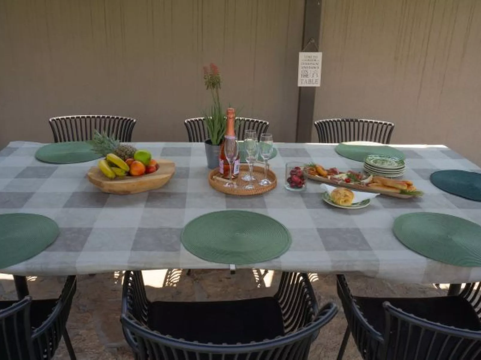 Villa Royal with heated pool - Image-tags.info