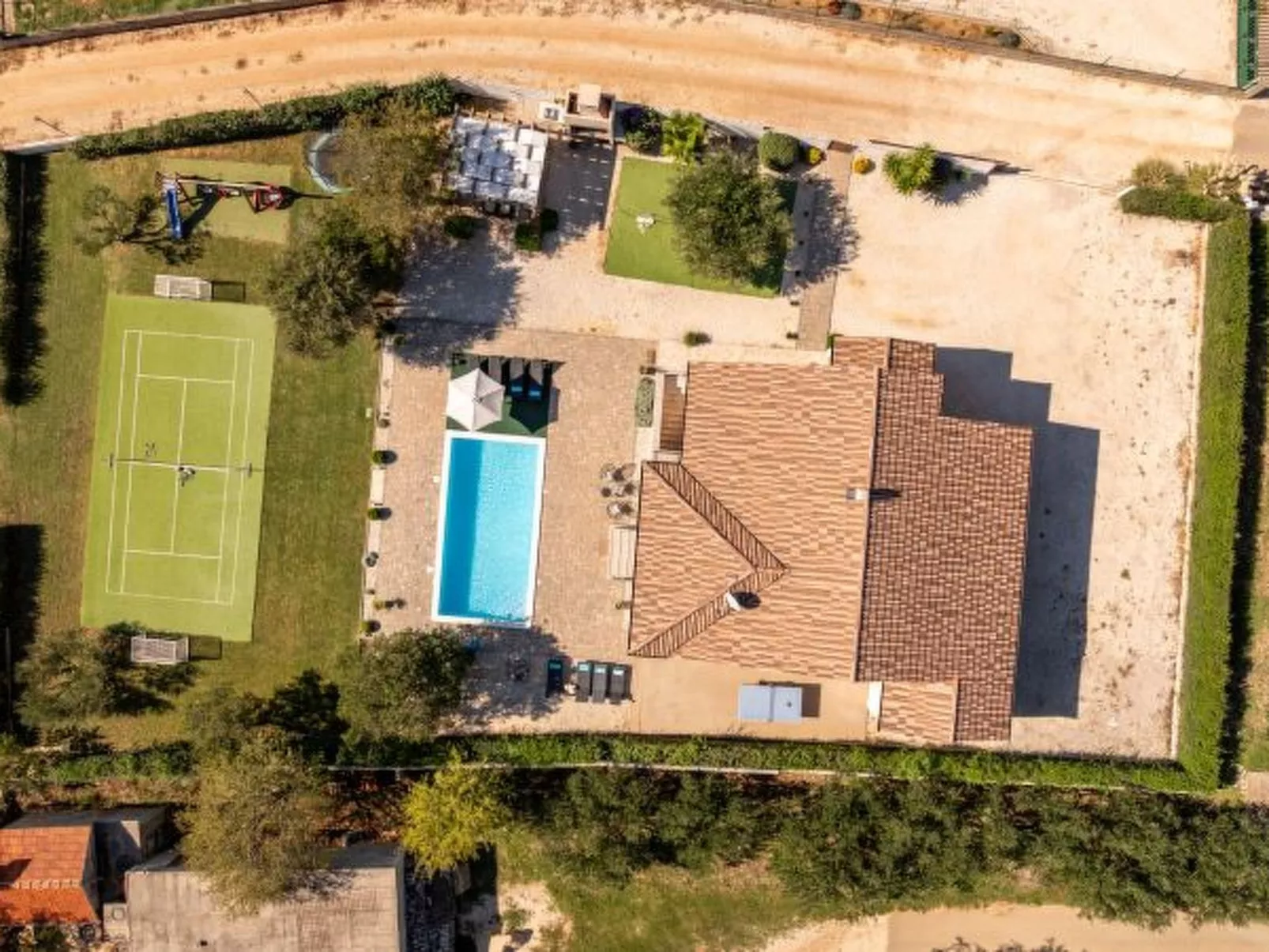 Casa Kamber with pool - Image-tags.info