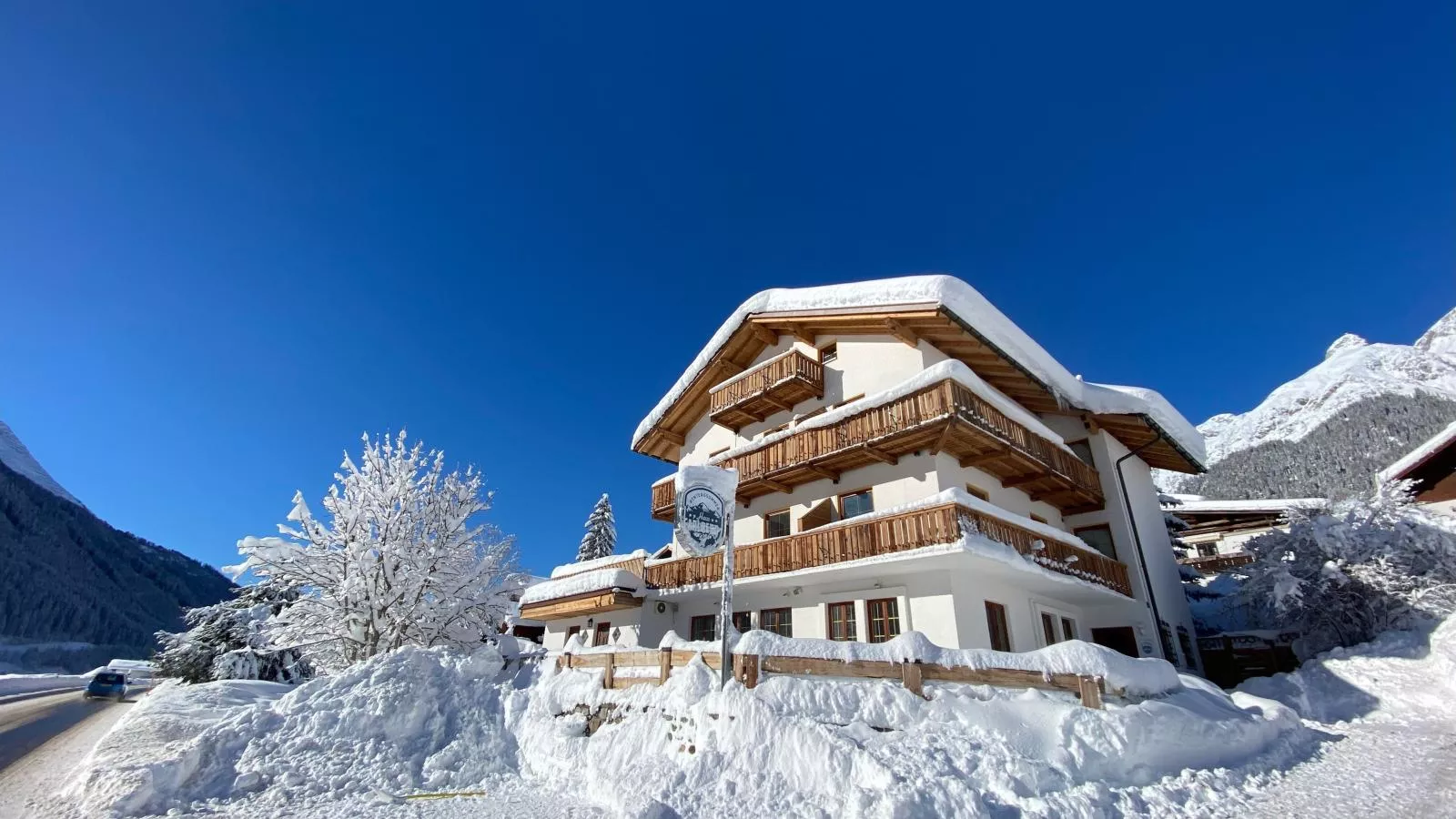 Arlberg-Exterior in winter