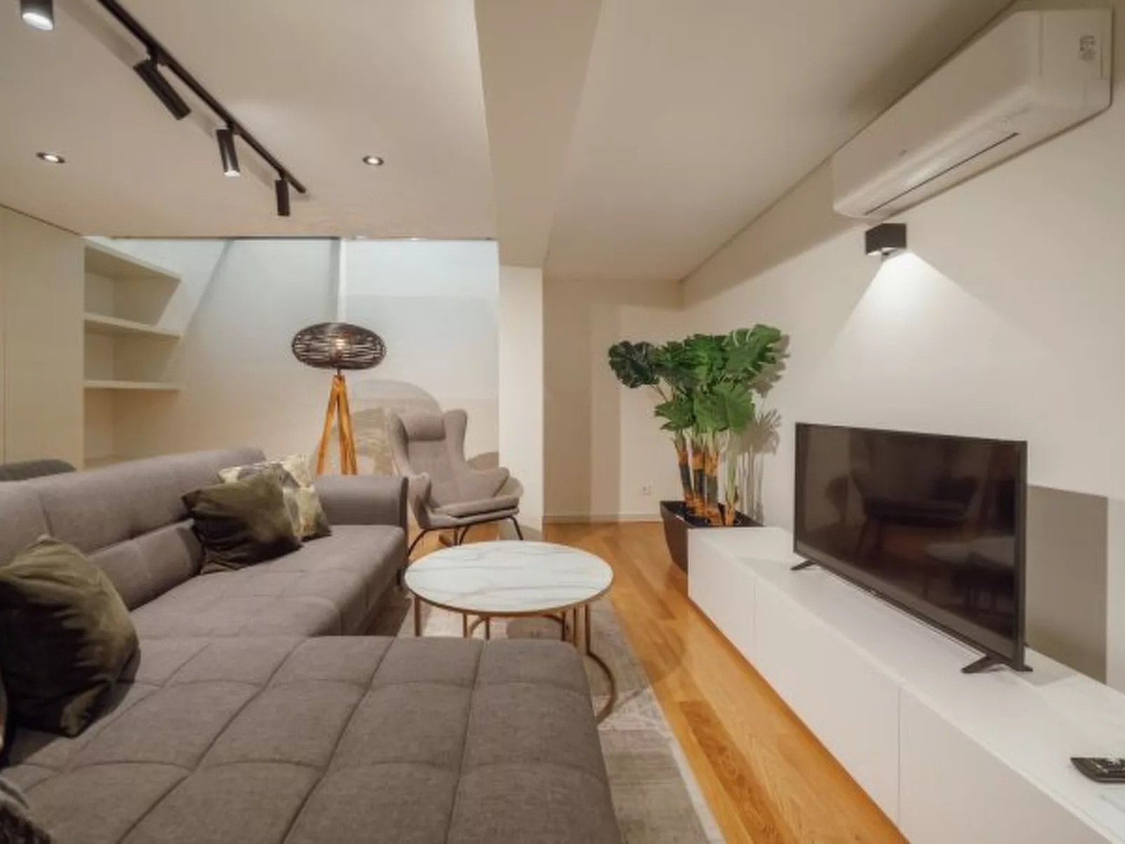 24 AGOSTO AMAZING TRIPLEX by VACATIONY - Inside