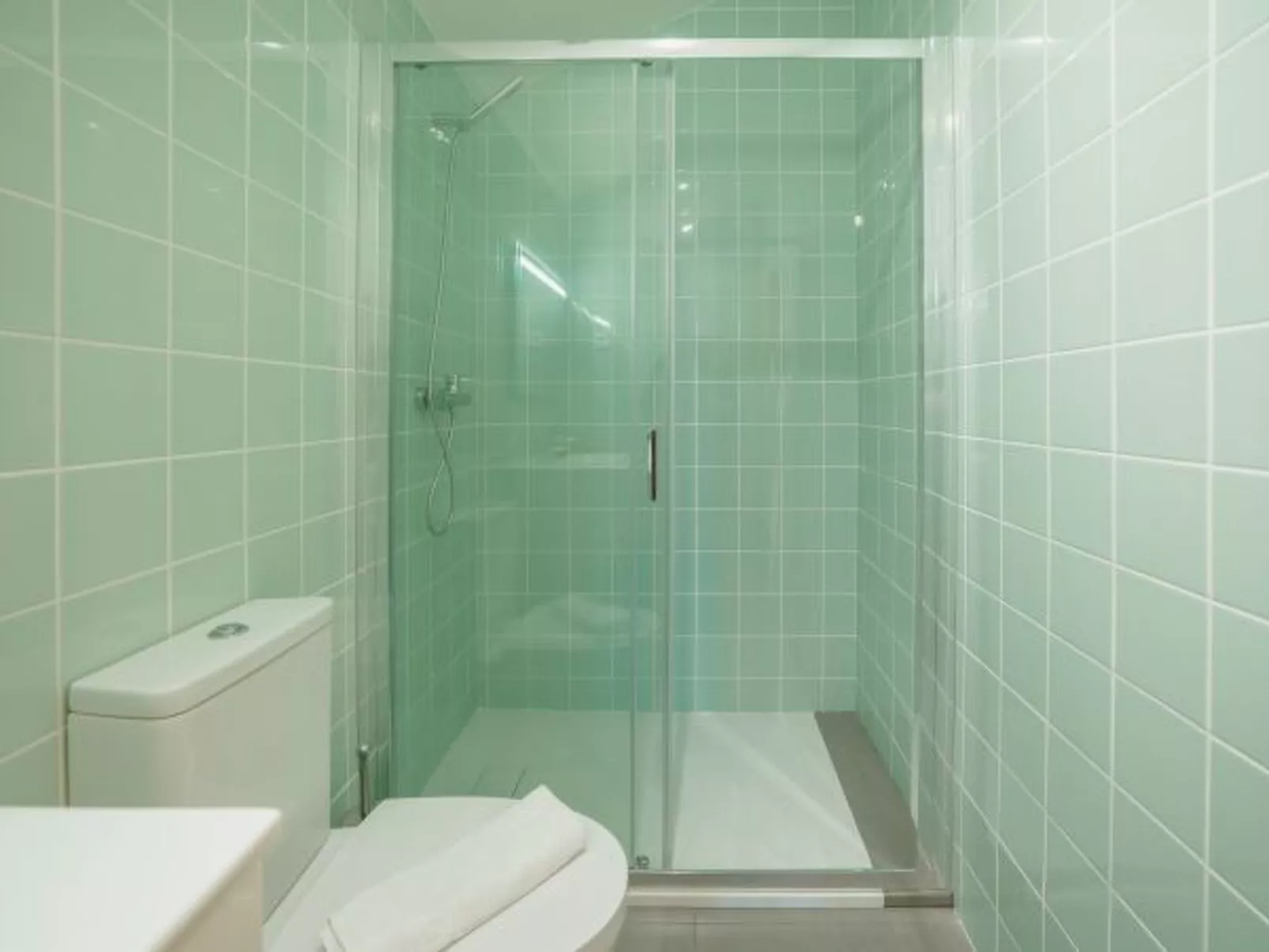 MODERN & STYLISH APARTMENT III by VACATIONY - Inside