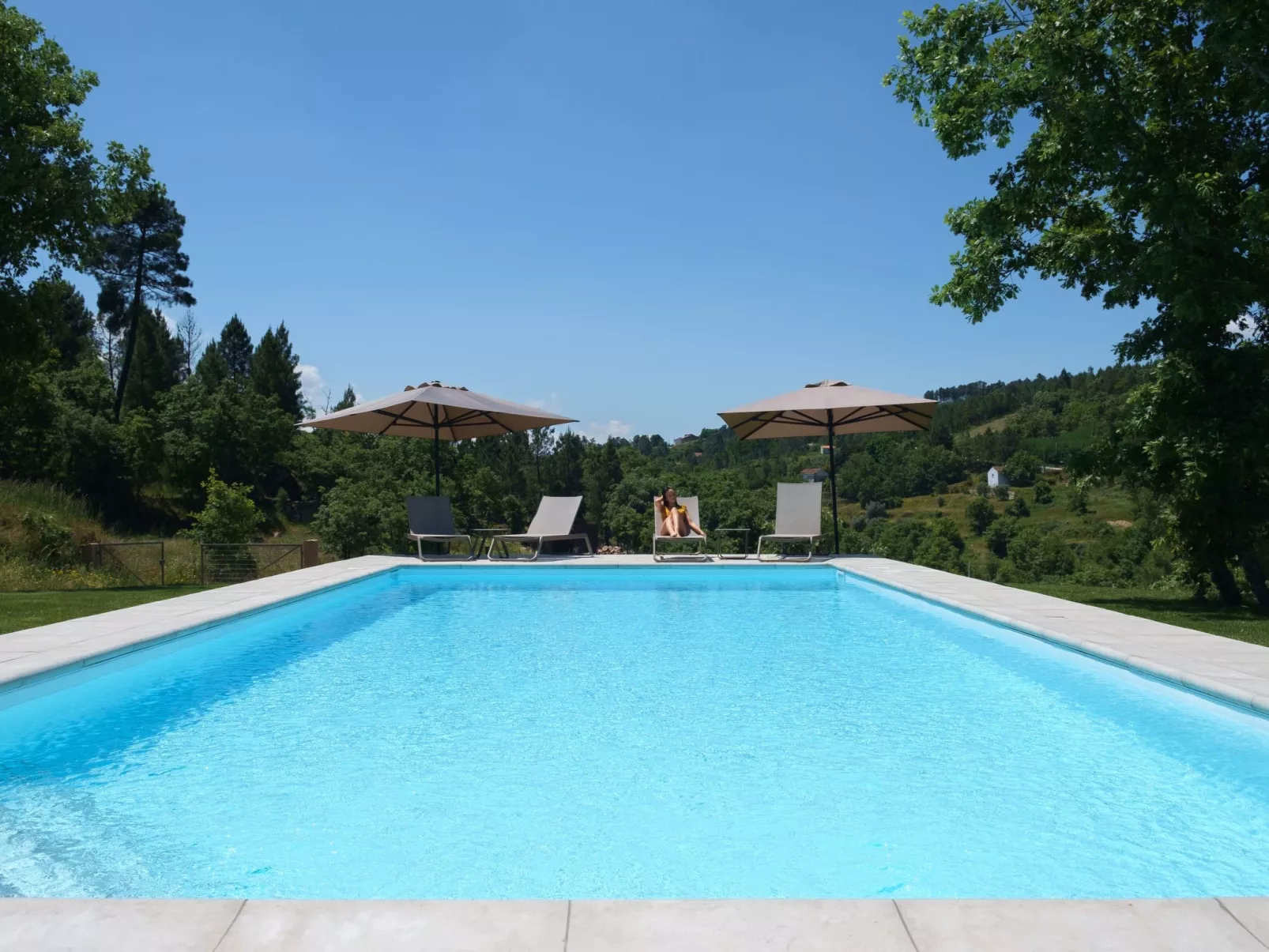 Haus in Vila Soeiro Do Chão mit privatem Parkplatz - Dehors