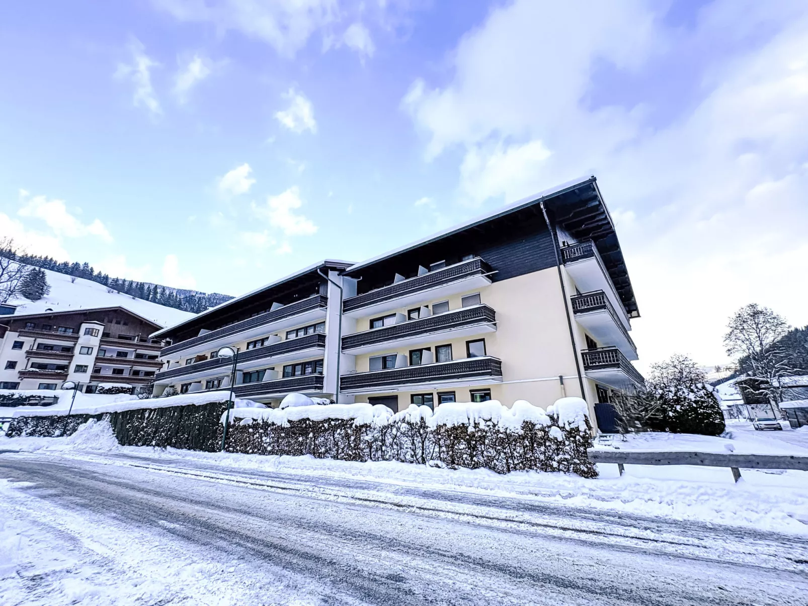 Kirchenblick - Outside