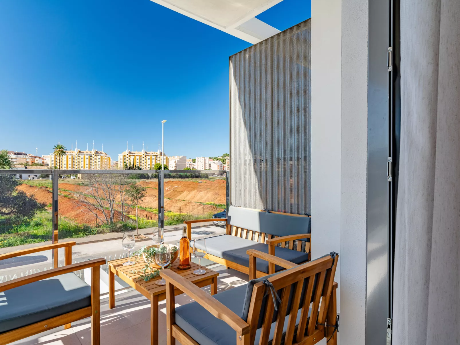 Marina Real III - Inside