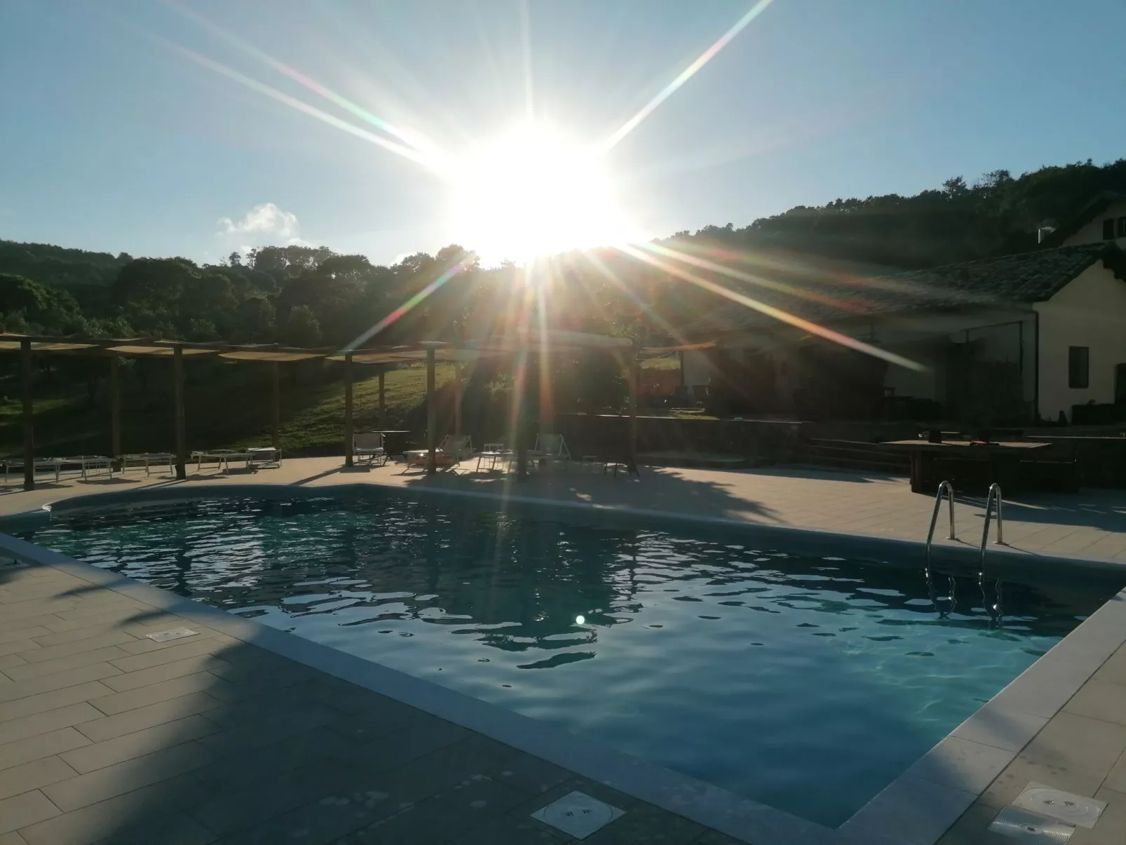 Landgut mit Blick auf das Wasser - Draußen