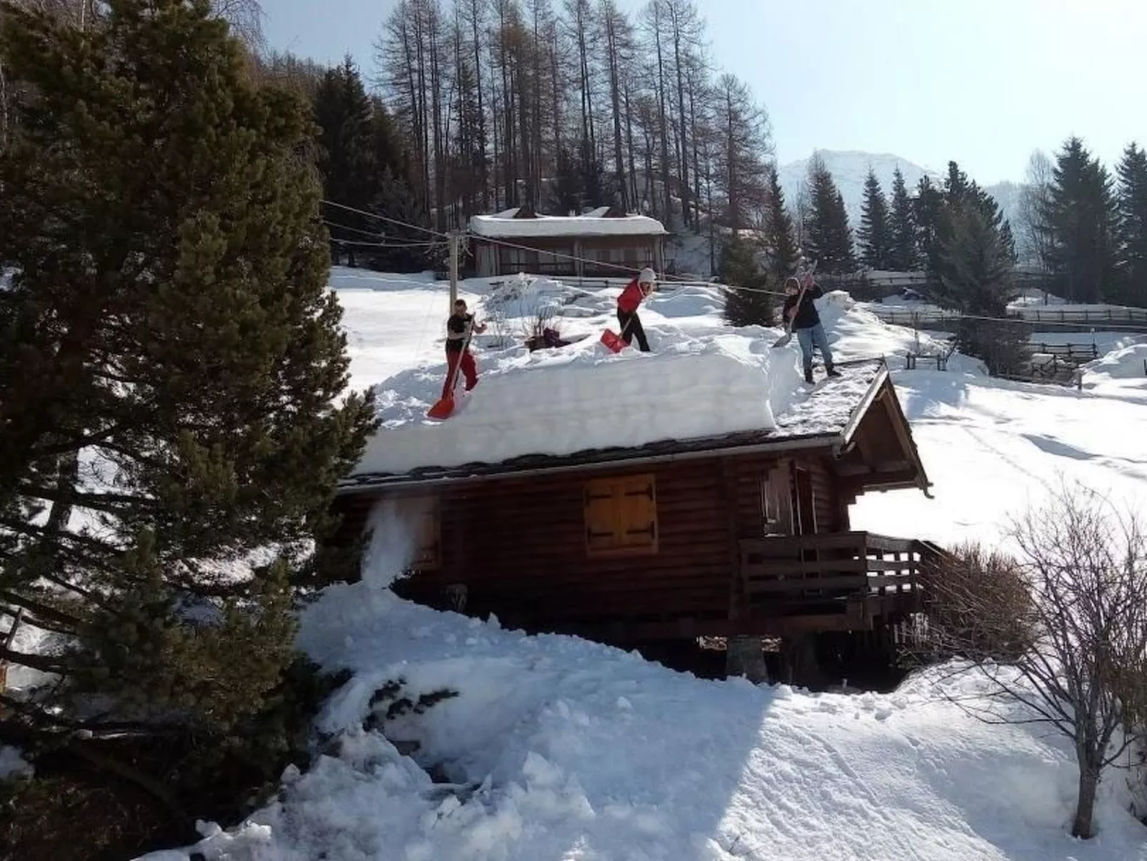 'Lo Chalet' der Balkon über dem Matterhorntal - Outside