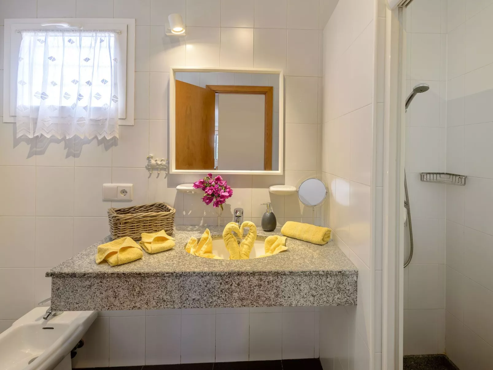 Mit Whirlpool - Drinnen