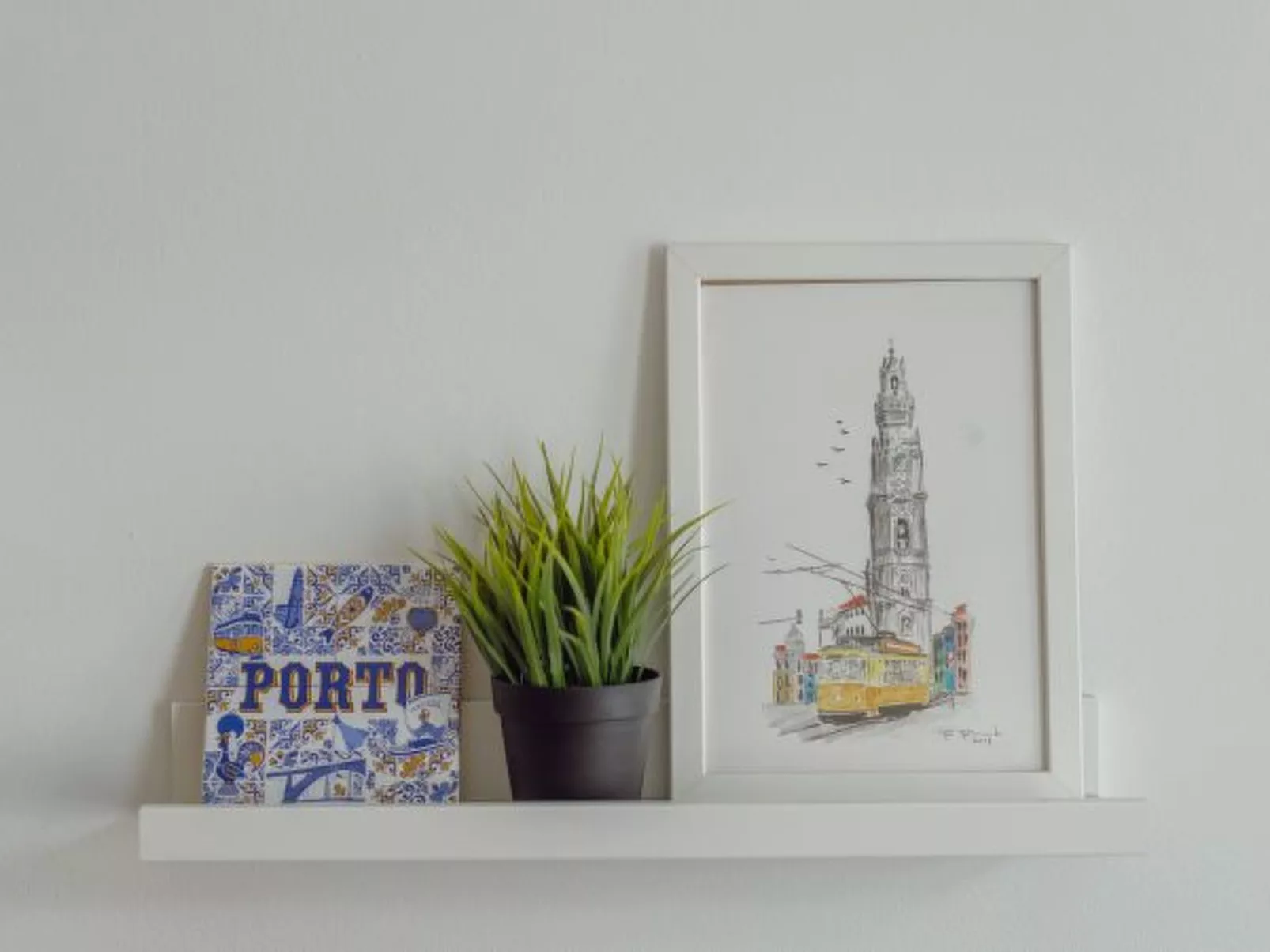 ALEGRIA CITY CENTER with ELEVATOR by VACATIONY - Inside