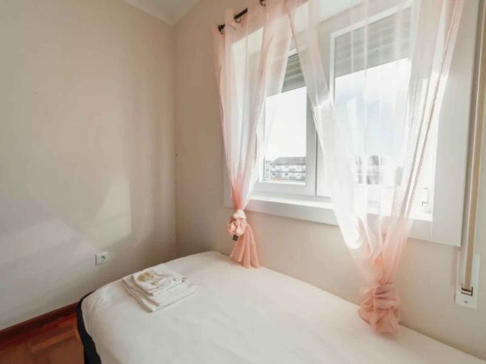 CASA DAS ORQUIDEAS by VACATIONY - Inside