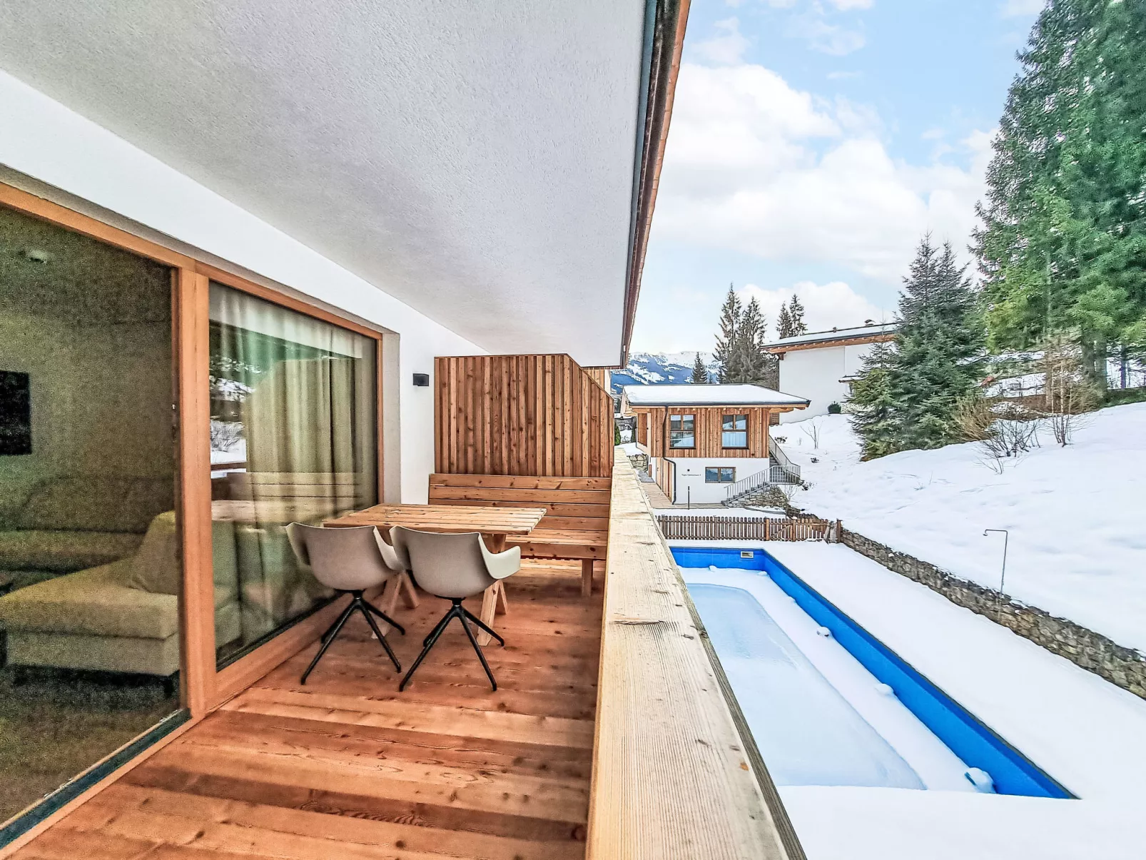 Aparthotel Iris - Draußen