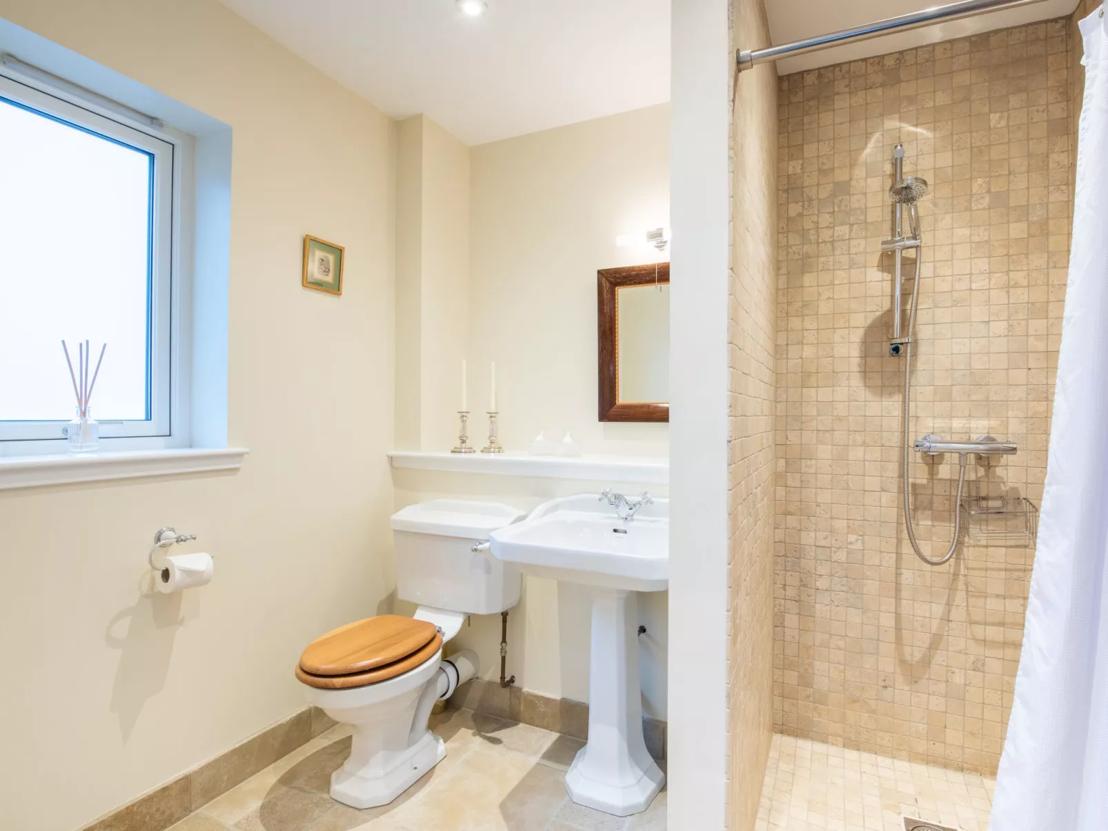 Kennel House - Drinnen