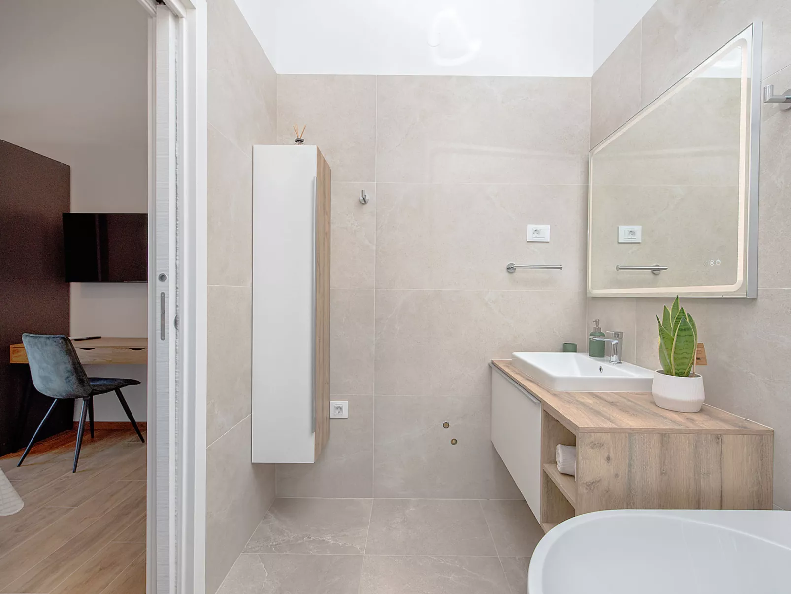 House 2406 - Image-tags.info