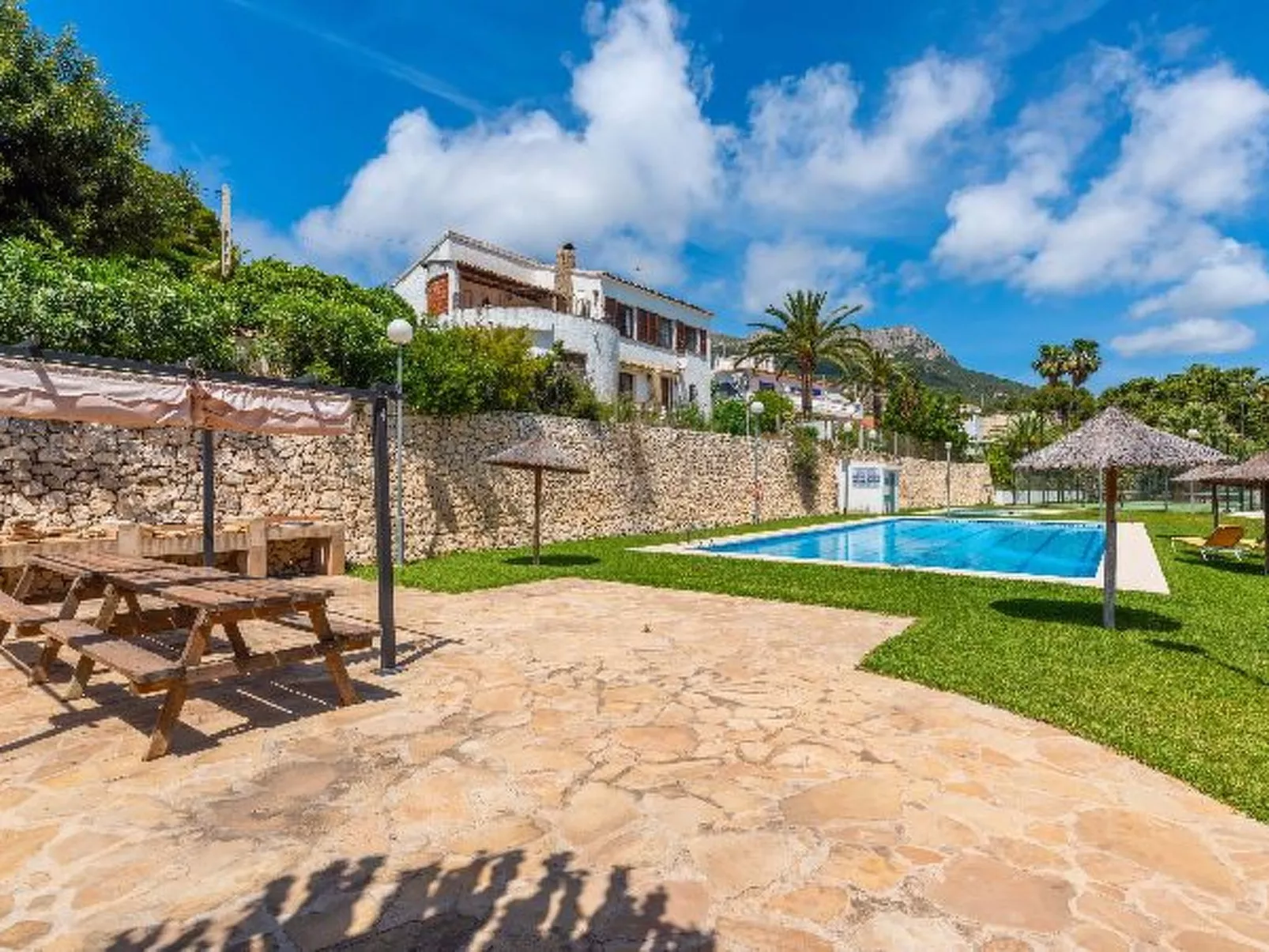 Apartment Happy -  PlusHolidays - Image-tags.info