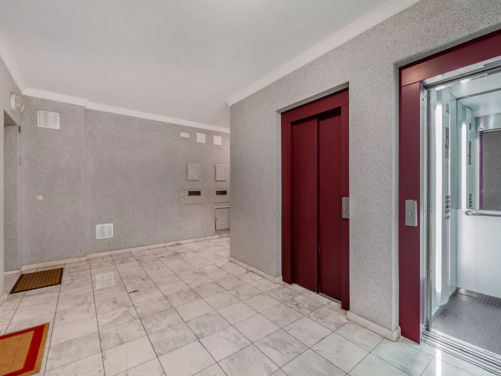 Cristina Inn - Inside