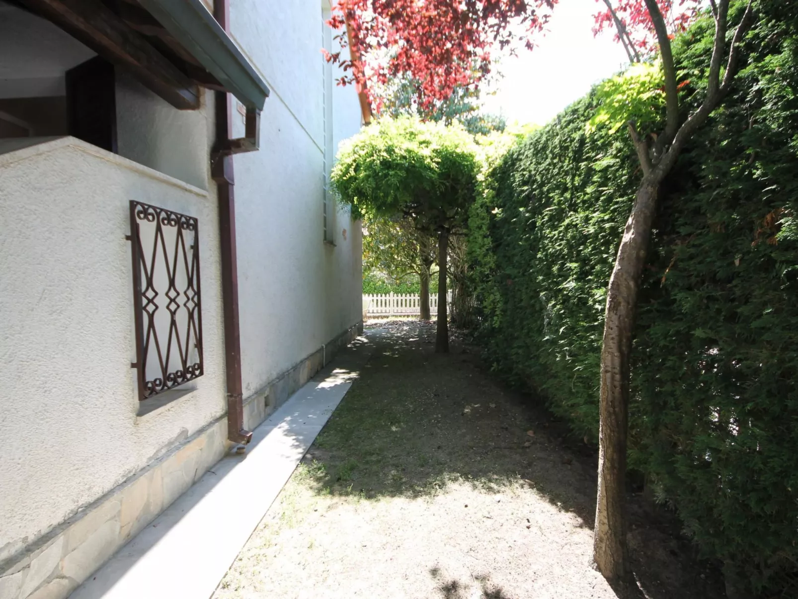 Cottage mit großem Garten, Klima, 6 Gäste - Dehors